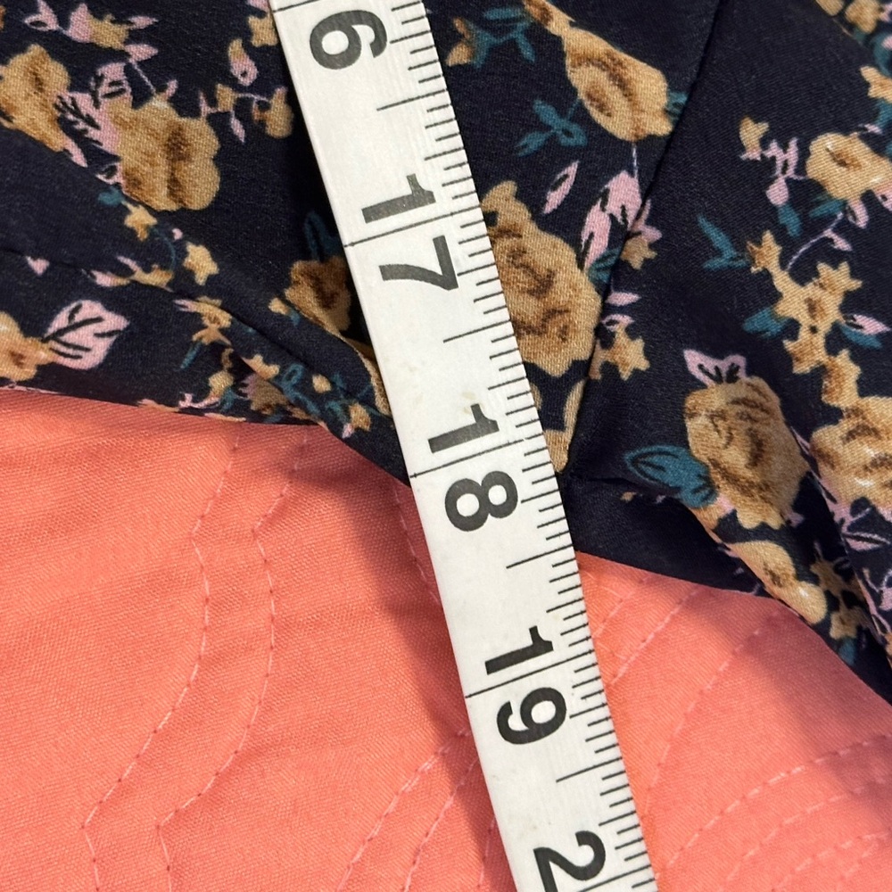 ❌SOLD❌Navy and Beige Floral Long Sleeve Dress Size Medium - Picture 6 of 9